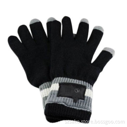 Portable Glove with Mini Wireless Bluetooth Speaker, Long Time Working Bluetooth 3.0 Connective